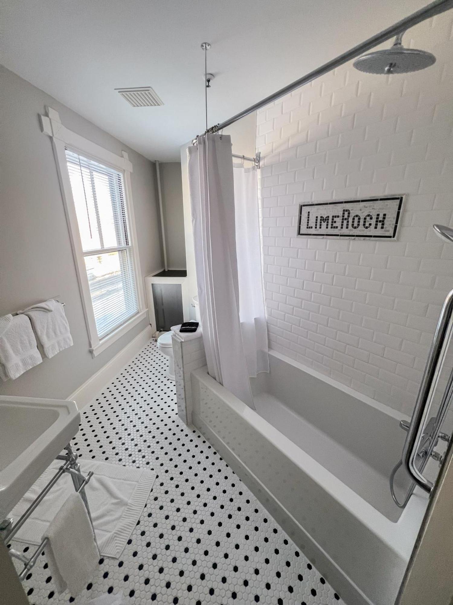 Limerock Inn Rockland Eksteriør billede